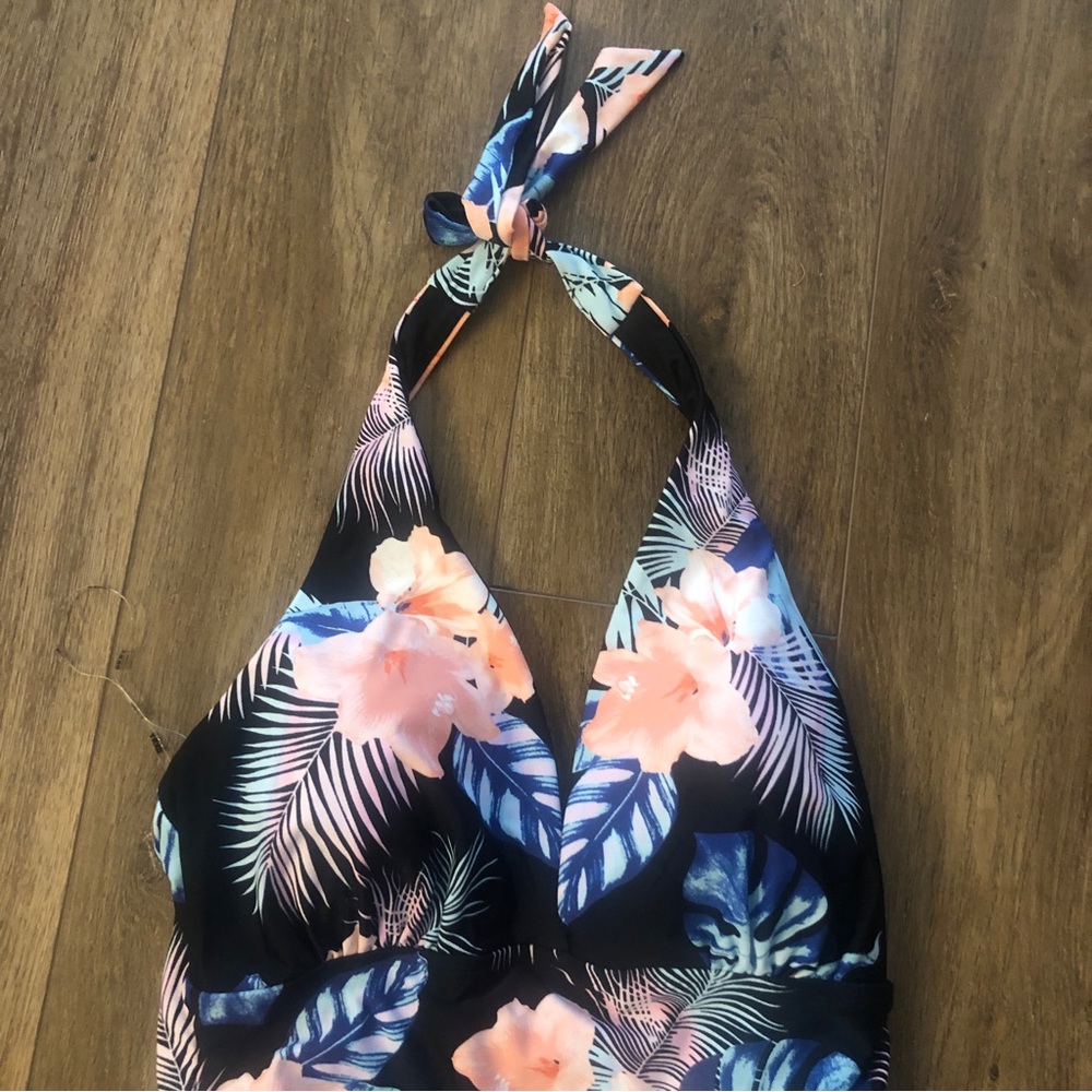 NWT DKNY Floral Halter Style One Piece Swimsuit Size XXL - Picture 5 of 9